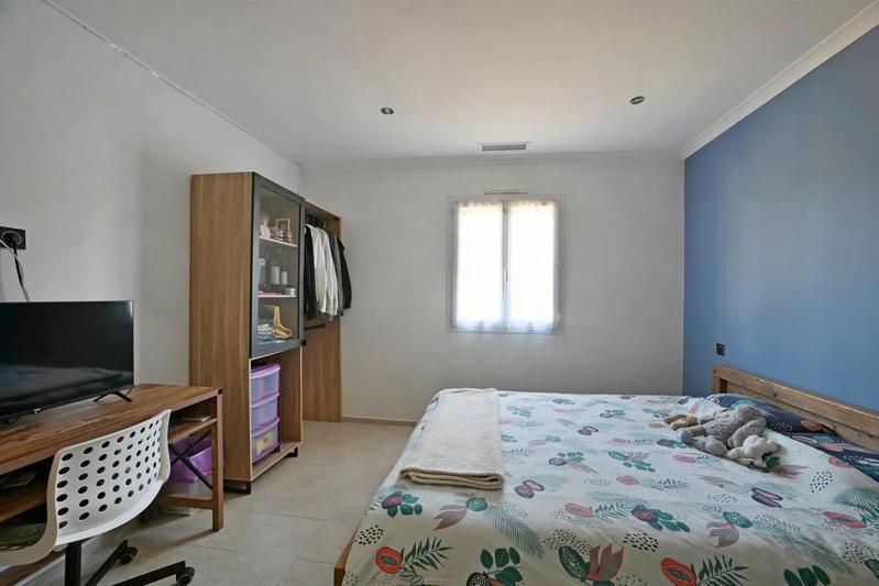 Villa - 232 m² - 8 pièces