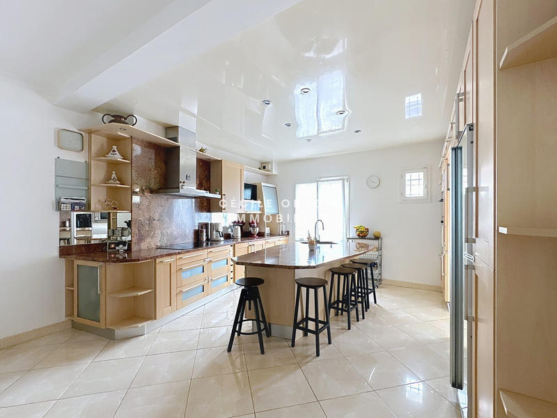 Maison contemporaine - 160 m² - 6 pièces