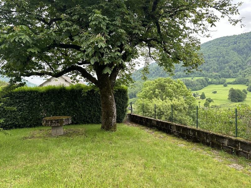 Maison - 218 m² - 12 pièces