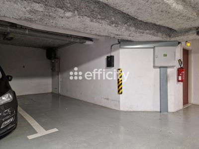 Parking / Garage - 11 m²
