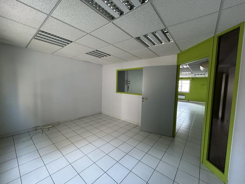 Appartement - 99 m² - 4 pièces