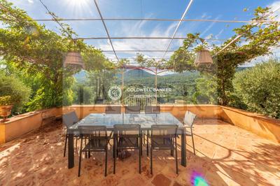 Villa - 200 m² - 6 pièces