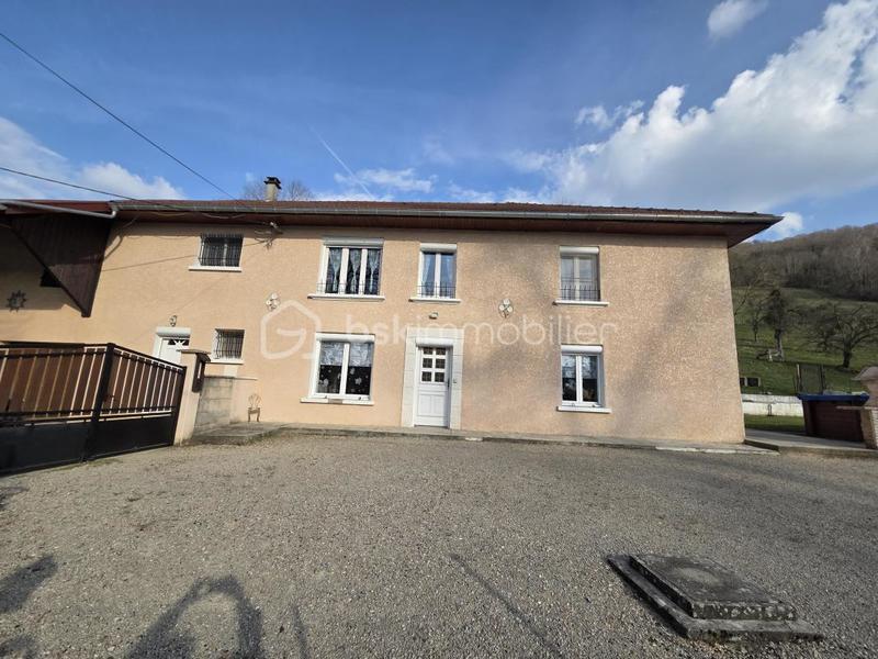 Propriété - 141 m² - 5 pièces