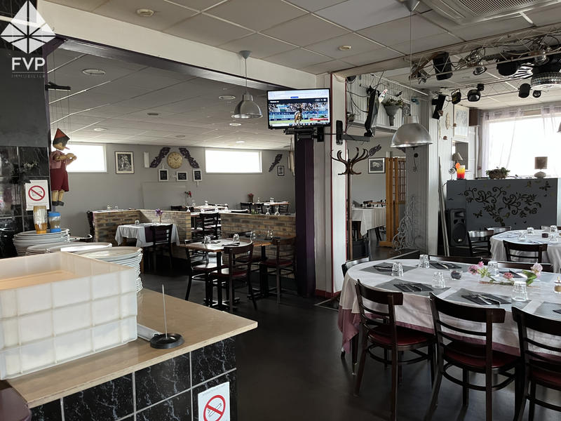 Maison - 480 m² - 11 pièces