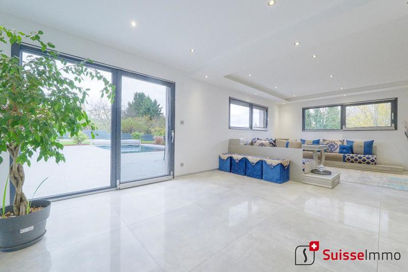 Villa - 210 m² - 8 pièces