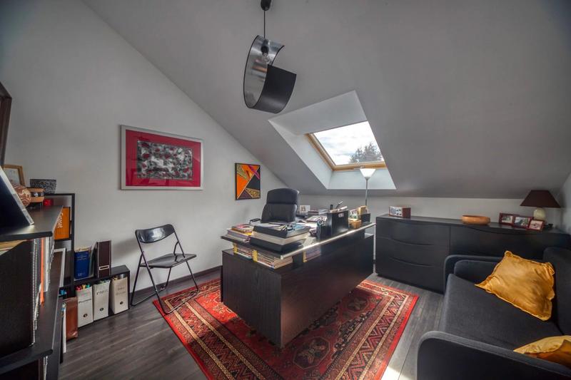 Maison - 143 m² - 7 pièces