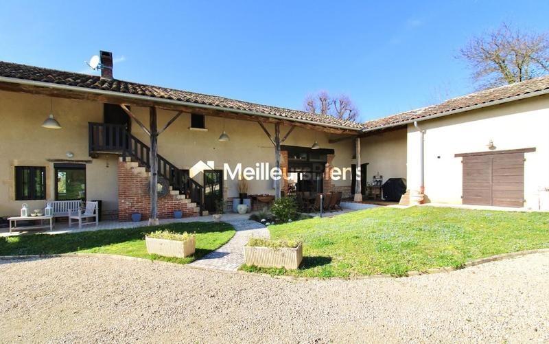 Corps de ferme - 225 m² - 7 pièces