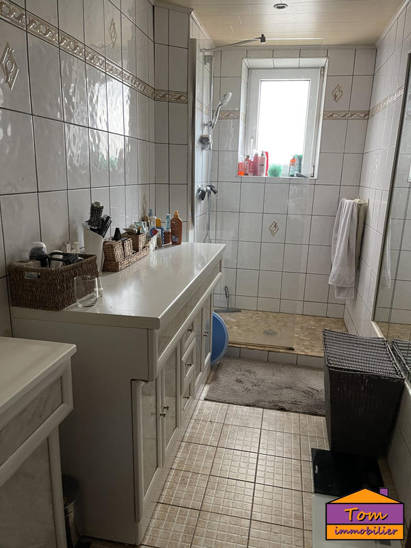 Maison - 273 m² - 12 pièces