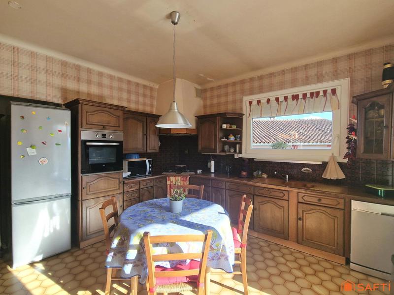 Maison - 223 m² - 7 pièces