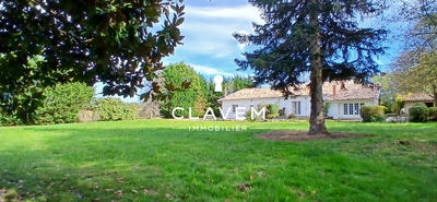 Maison - 310 m² - 13 pièces