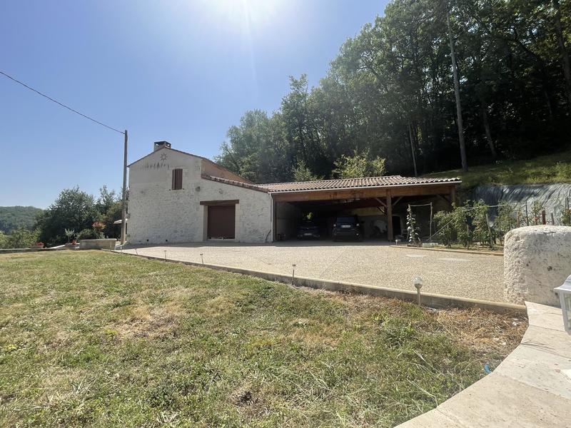 Maison en pierre - 156 m² - 5 pièces