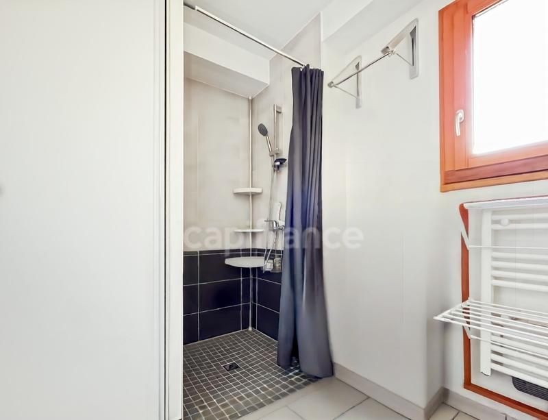 Appartement ancien - 74 m² - 4 pièces