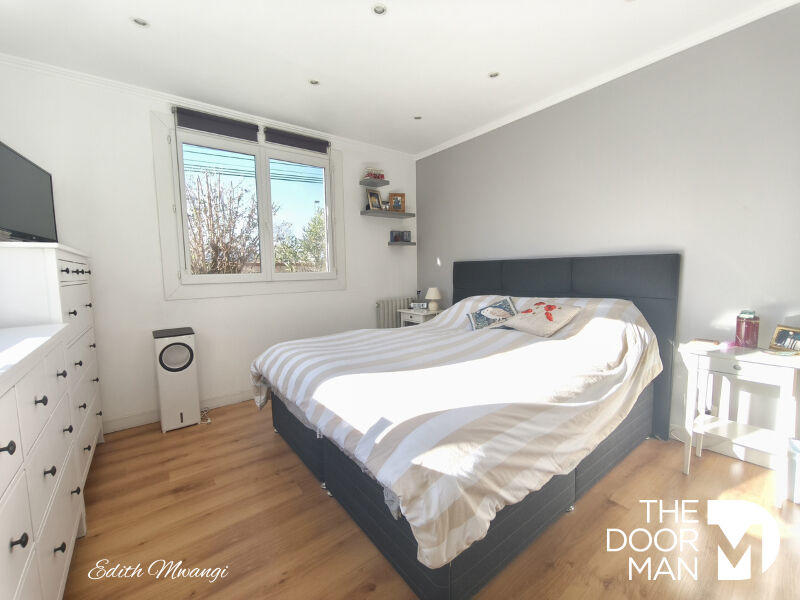 Villa - 141 m² - 5 pièces