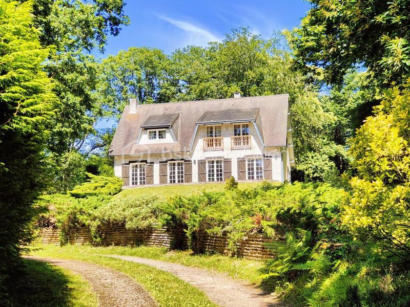 Maison - 170 m² - 7 pièces