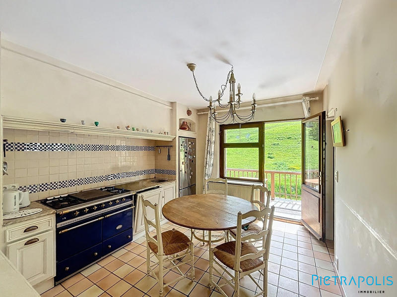 Appartement - 148 m² - 5 pièces