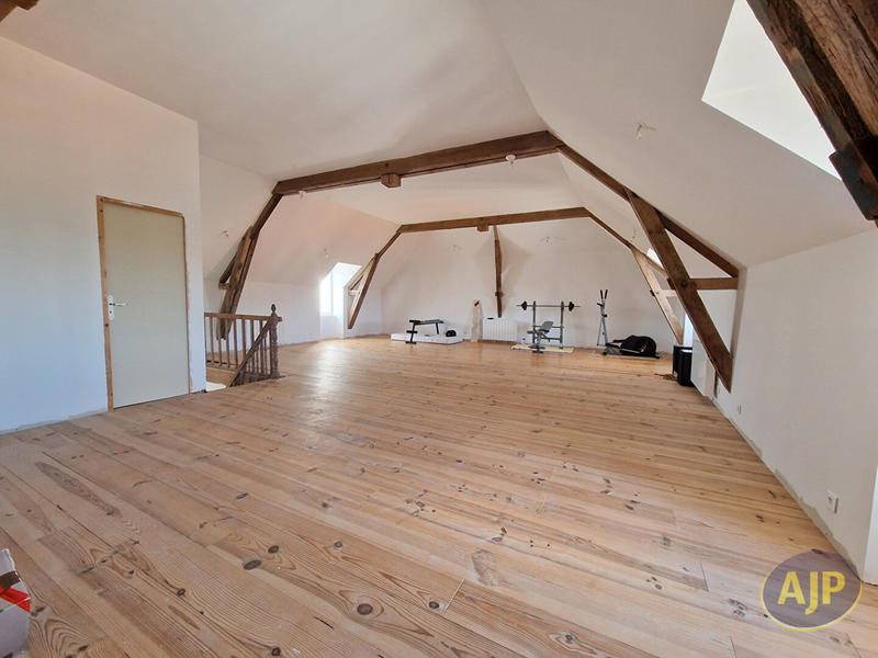 Maison - 283 m² - 11 pièces