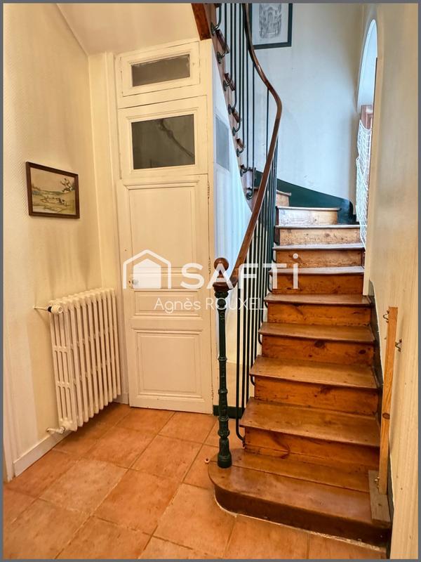 Hôtel particulier - 255 m² - 10 pièces