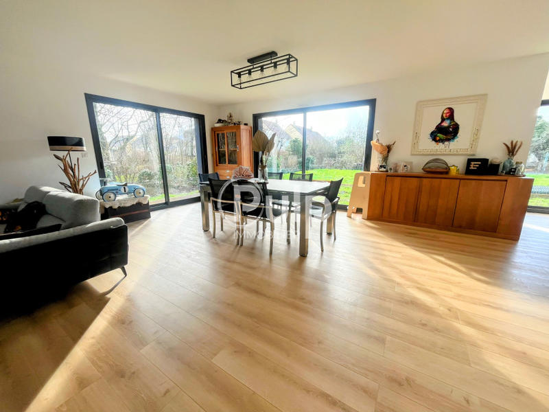 Maison - 174 m² - 7 pièces