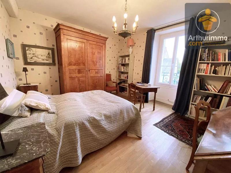 Maison - 343 m² - 12 pièces