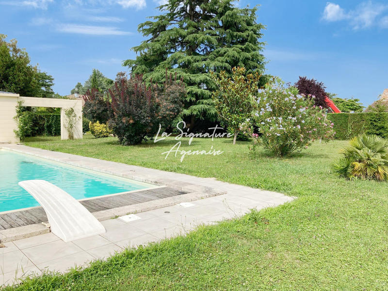 Maison - 217 m² - 7 pièces