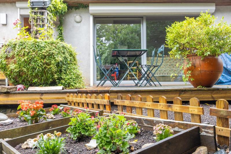 Maison - 227 m² - 10 pièces