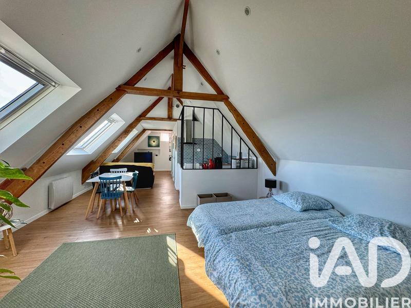 Maison - 230 m² - 8 pièces