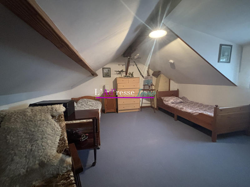 Maison - 99 m² - 5 pièces