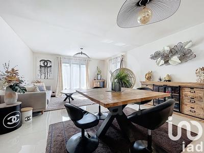 Maison - 93 m² - 5 pièces