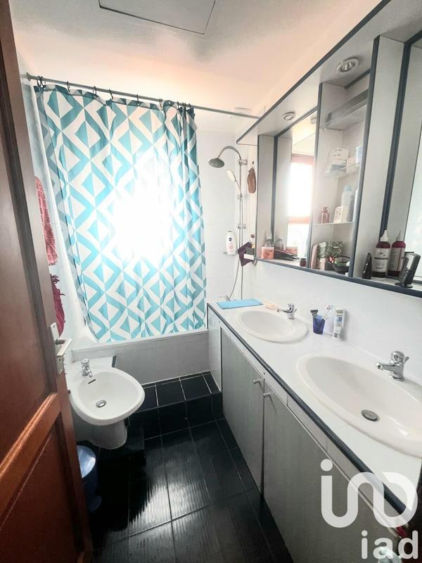 Maison - 200 m² - 9 pièces