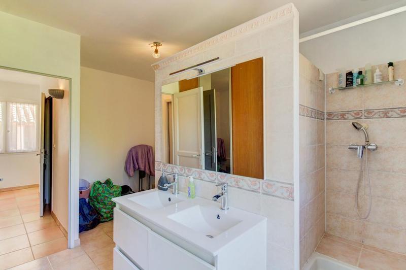 Villa - 180 m² - 6 pièces