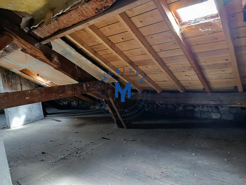 Appartement - 100 m² - 1 pièce