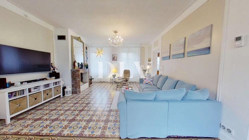 Maison ancienne - 197 m² - 7 pièces