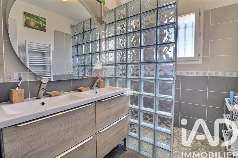 Maison - 96 m² - 5 pièces