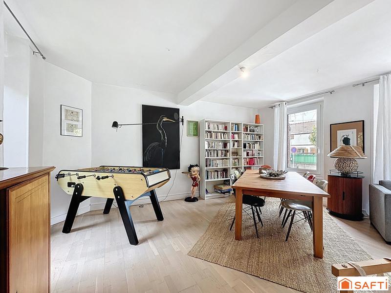 Maison - 180 m² - 8 pièces