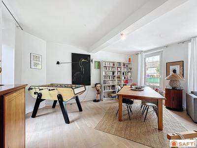 Maison - 180 m² - 8 pièces