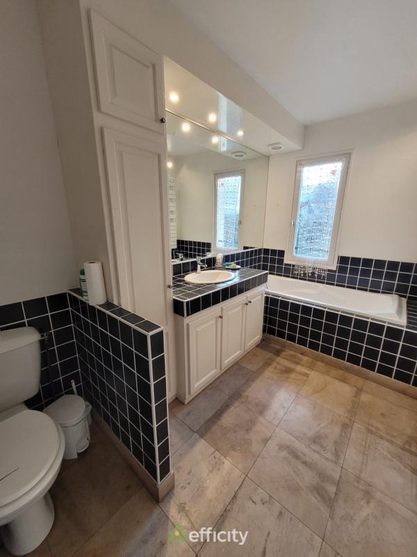 Immeuble - 270 m² - 10 pièces