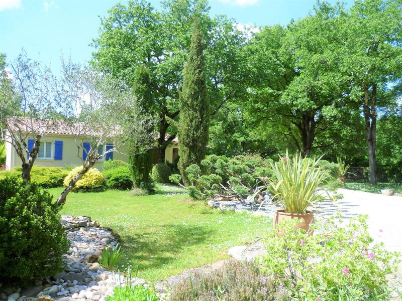 Maison - 220 m² - 11 pièces