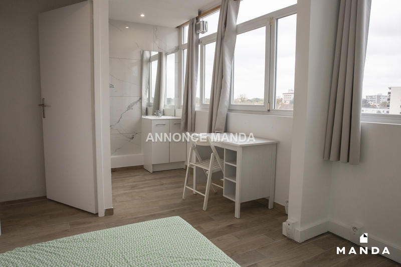 Chambre - 10 m² - 4 pièces