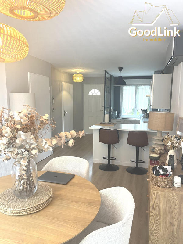 Maison - 80 m² - 4 pièces