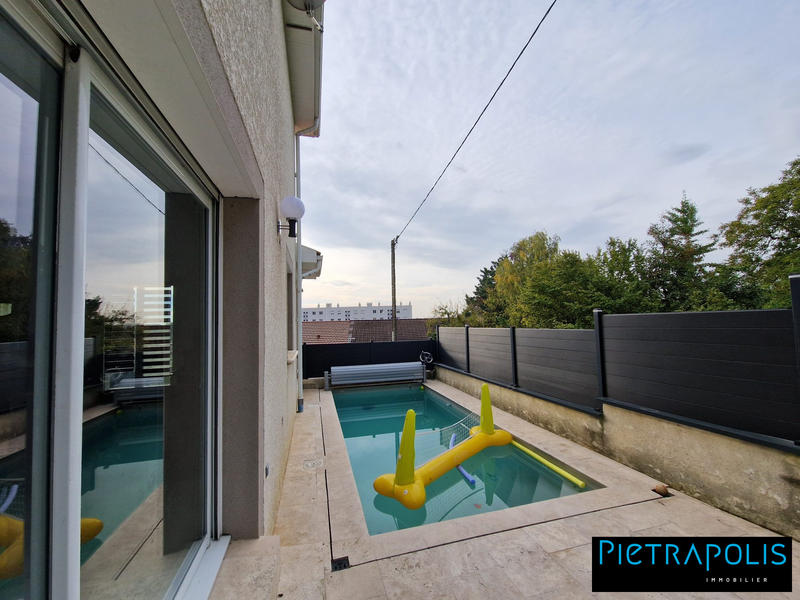 Villa - 139 m² - 5 pièces