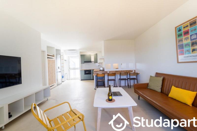 Chambre - 11 m² - 1 pièce