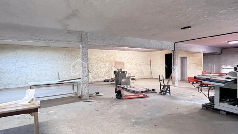 Bureau - 1 039 m² - 3 pièces