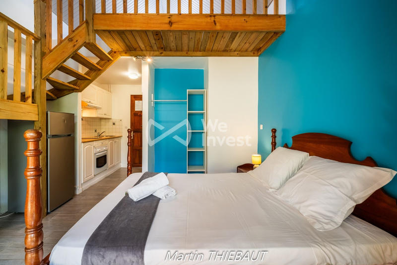 Maison - 270 m² - 13 pièces