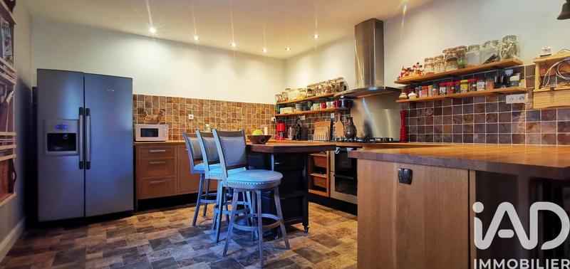 Maison - 279 m² - 8 pièces