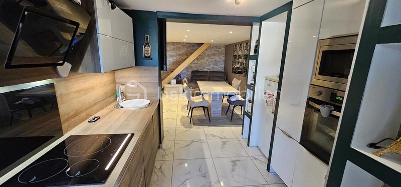 Maison - 90 m² - 3 pièces