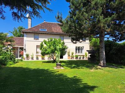 Maison ancienne - 250 m² - 10 pièces