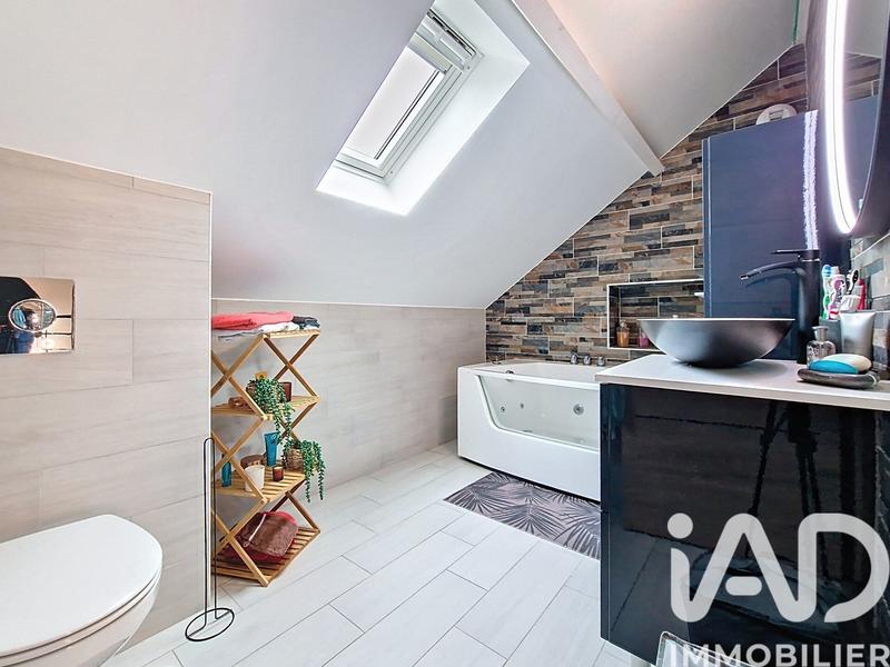 Maison - 124 m² - 6 pièces