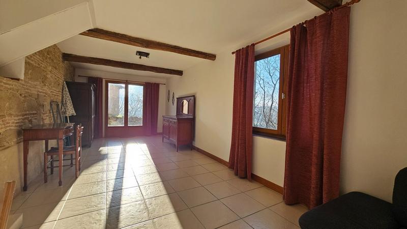 Maison - 330 m² - 9 pièces