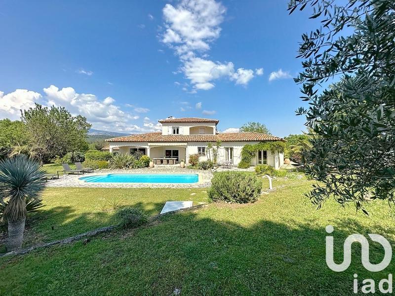 Maison - 189 m² - 7 pièces