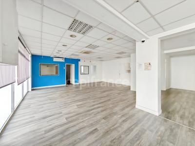 Local commercial - 264 m² - 9 pièces